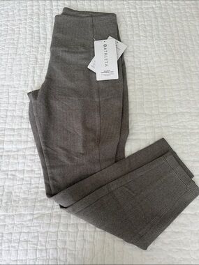 NWT Athleta Delancey women’s  Taupe Herringbone legging medium petite